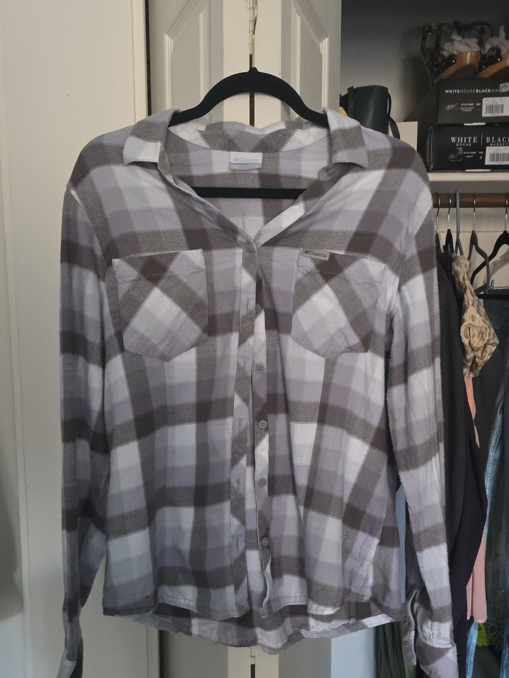 Columbia Men's White and Gray Plaid Button-Down Shirt